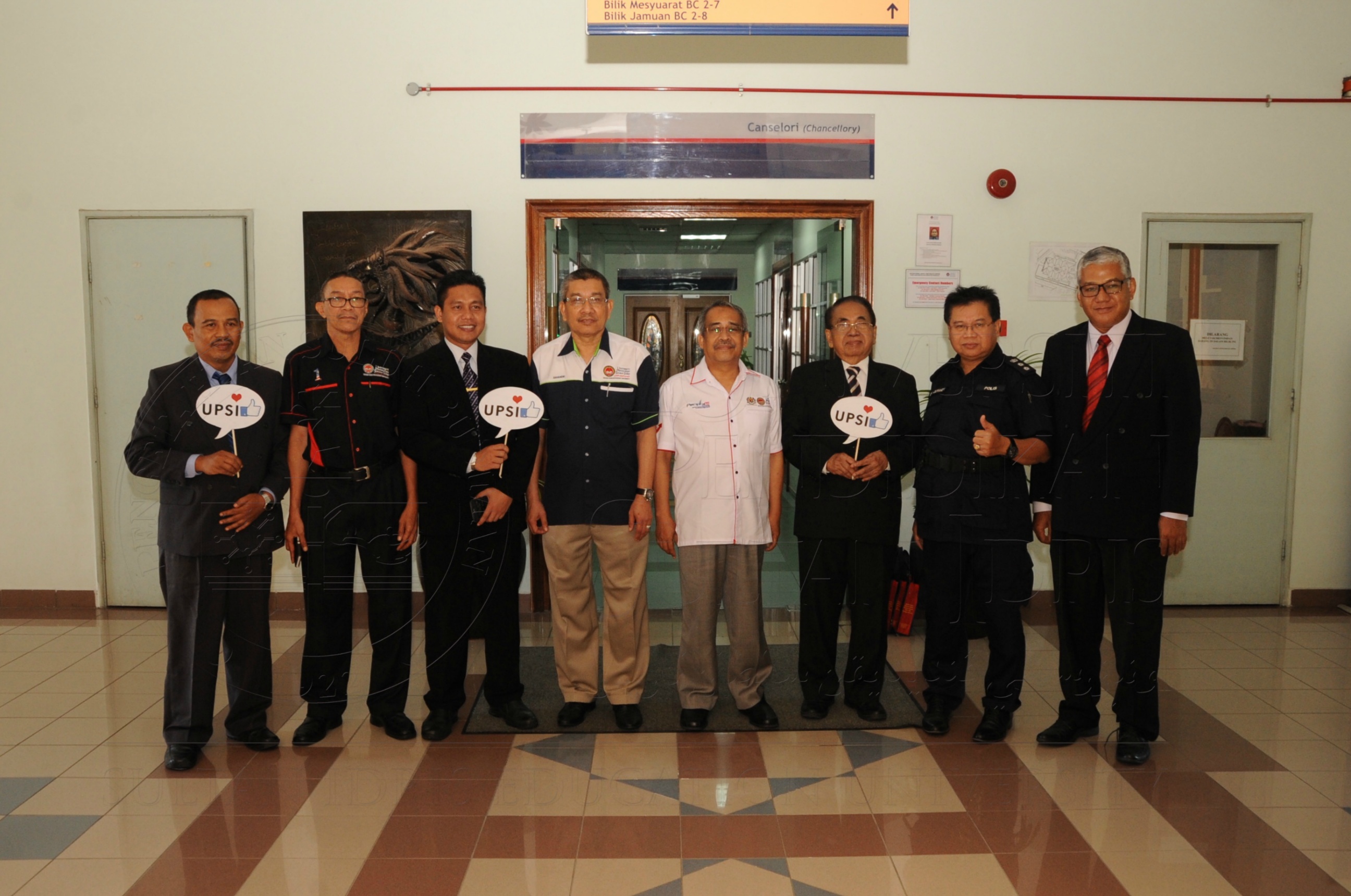 PRO16 6 Mou HAS 8000